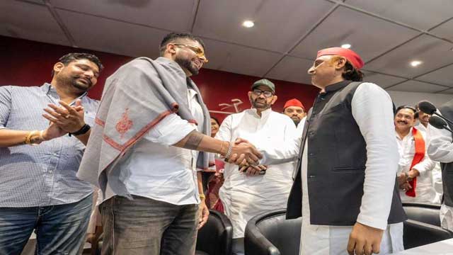 mankirat-akhilesh-yadav-meeting
